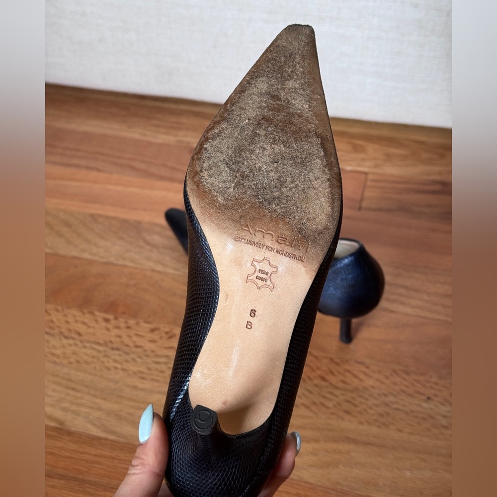 Amalfi Italy Leather heel Pumps with‎ bow details Size 6B - Picture 5 of 7